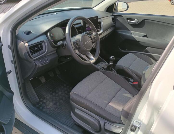 KIA Stonic 6