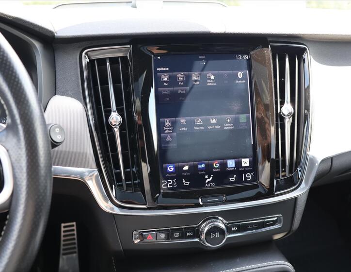 Volvo V90 25