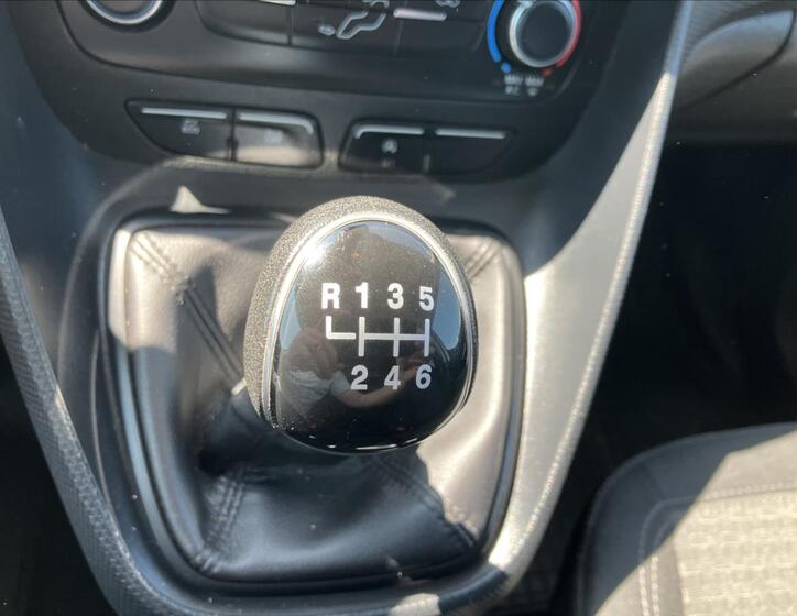 Ford Transit Connect 15