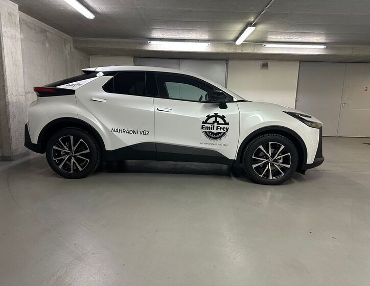 Toyota C-HR 4