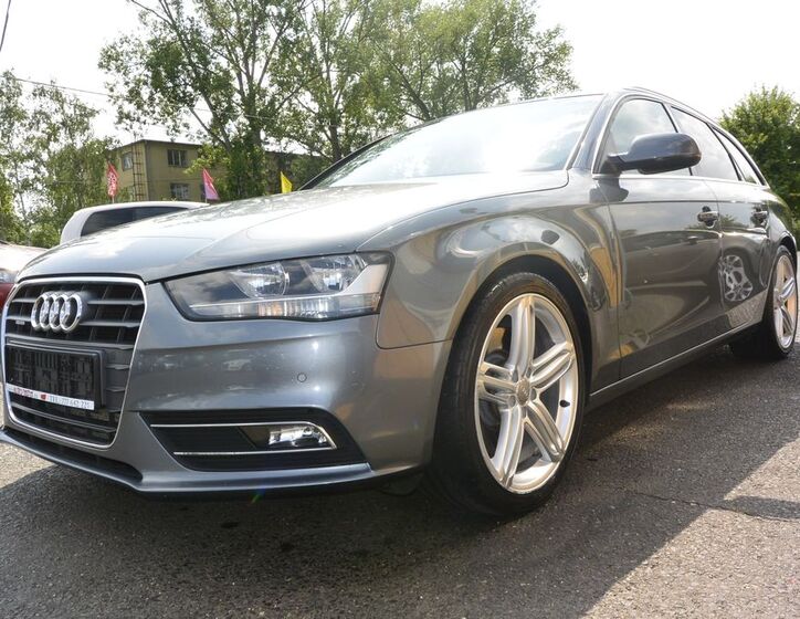 Audi A4 43