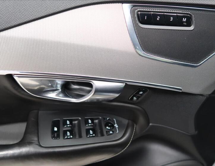 Volvo XC90 14