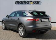Jaguar F-Pace 5
