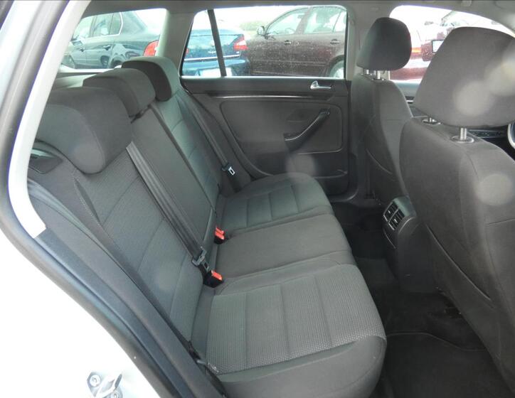 Volkswagen Golf 12
