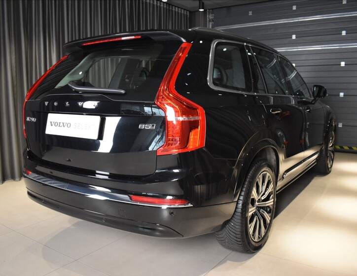 Volvo XC90 4
