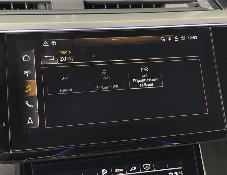 Audi e-tron 43