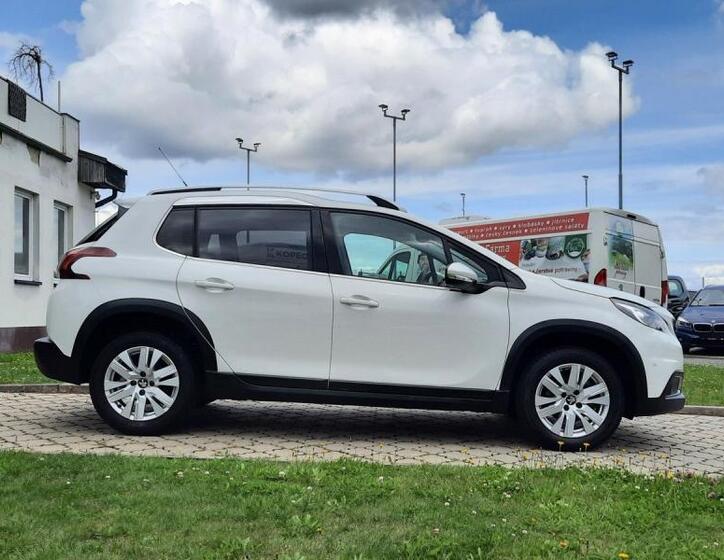 Peugeot 2008 9
