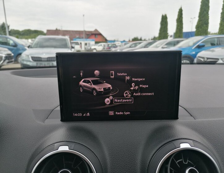 Audi Q2 13