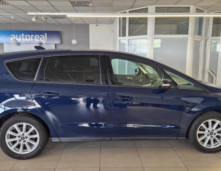 Ford S-MAX 9