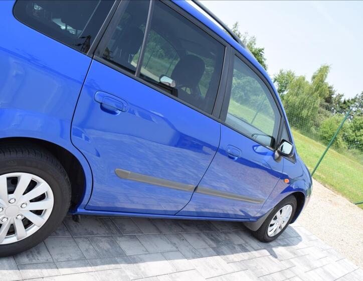 Mazda Premacy 9