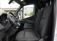 Mercedes-Benz Sprinter 12