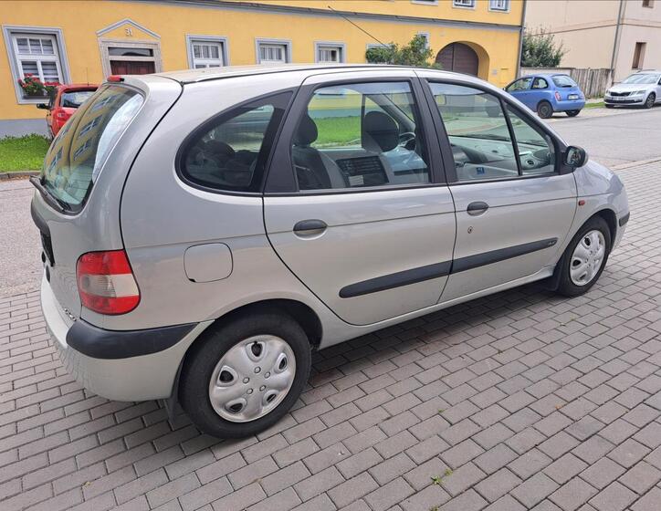 Renault Scénic 10