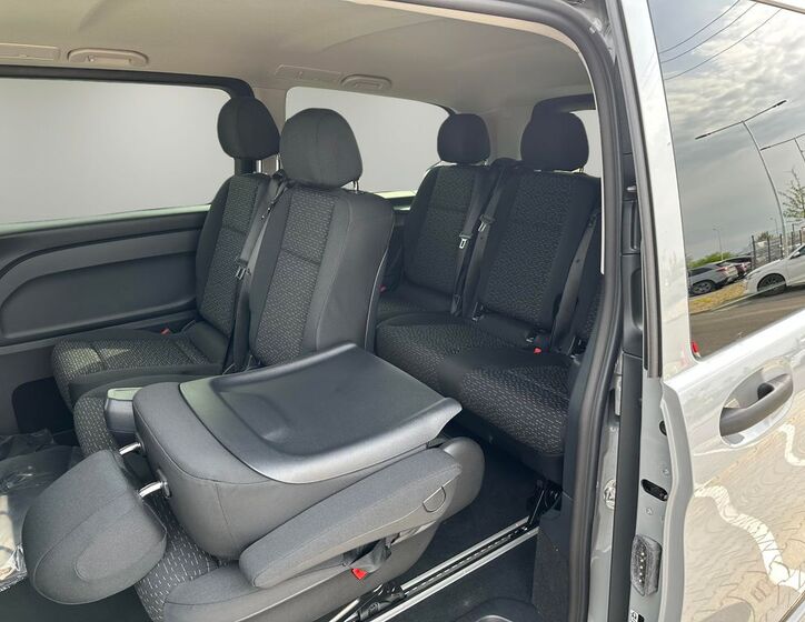 Mercedes-Benz Vito 13