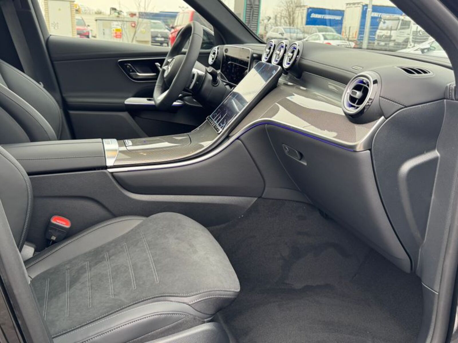 Mercedes-Benz GLC 11