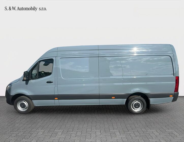 Mercedes-Benz Sprinter 8