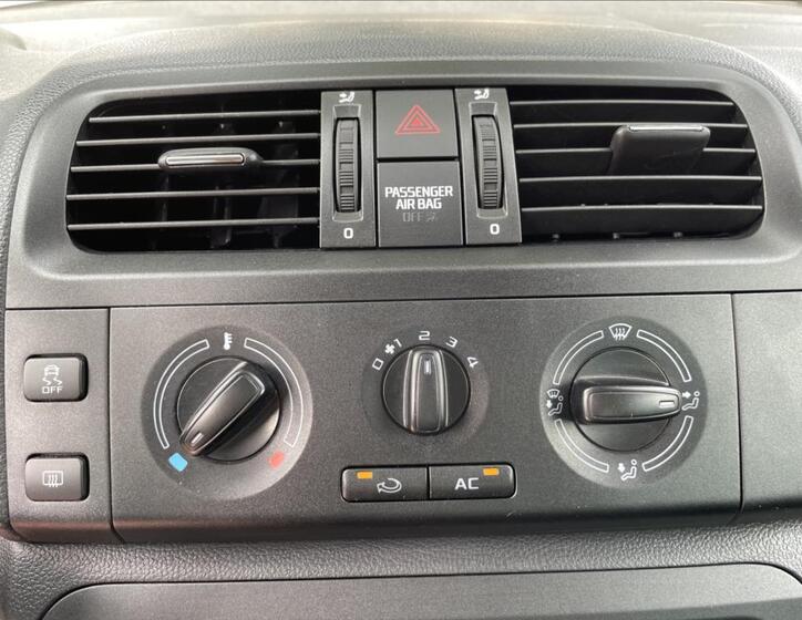 Škoda Roomster 16