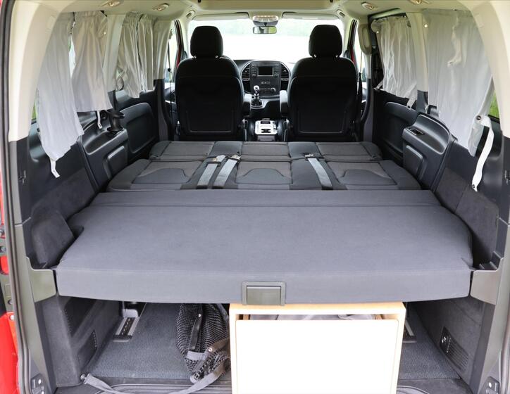Mercedes-Benz Vito 12