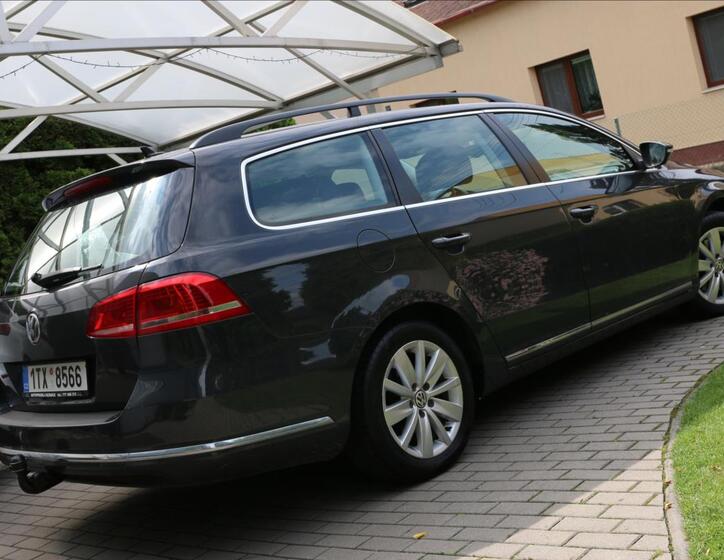 Volkswagen Passat 10