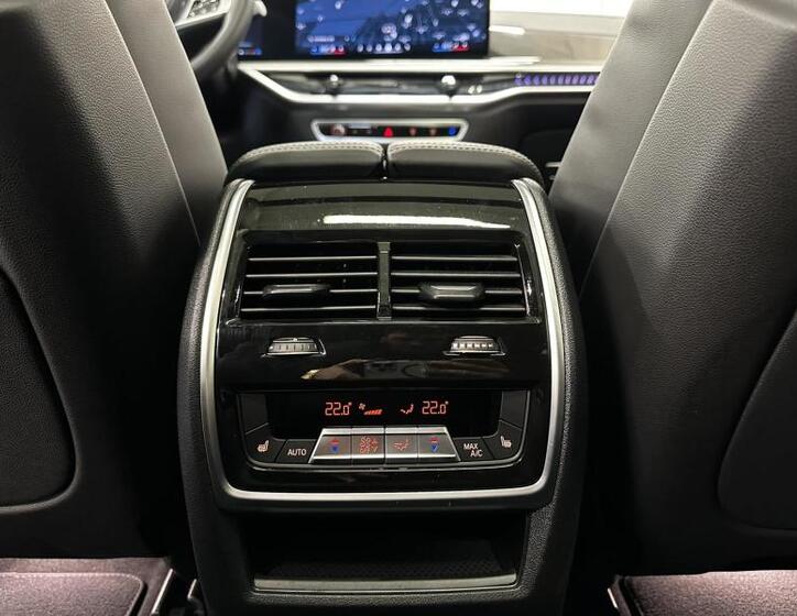 BMW X7 17