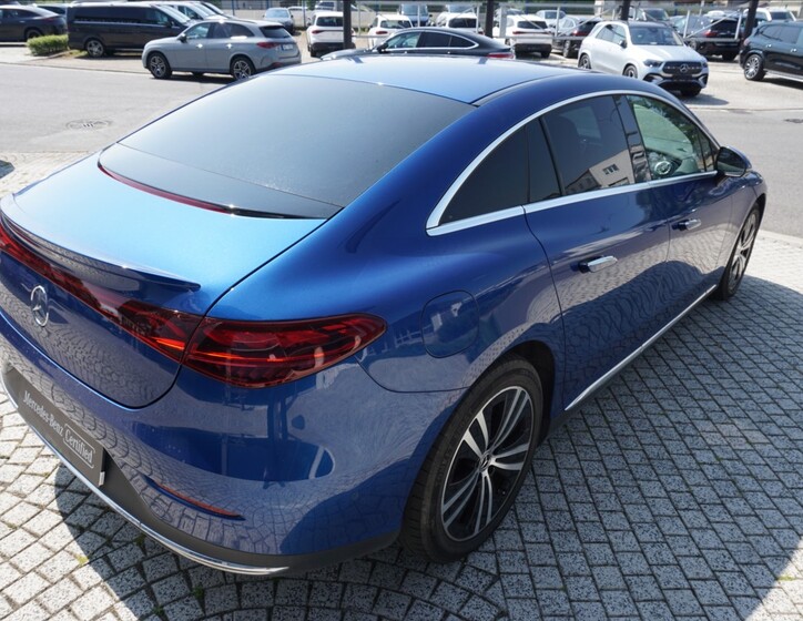 Mercedes-Benz EQE 5