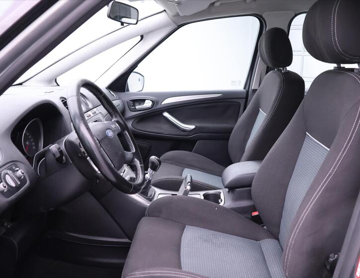 Ford S-MAX 11