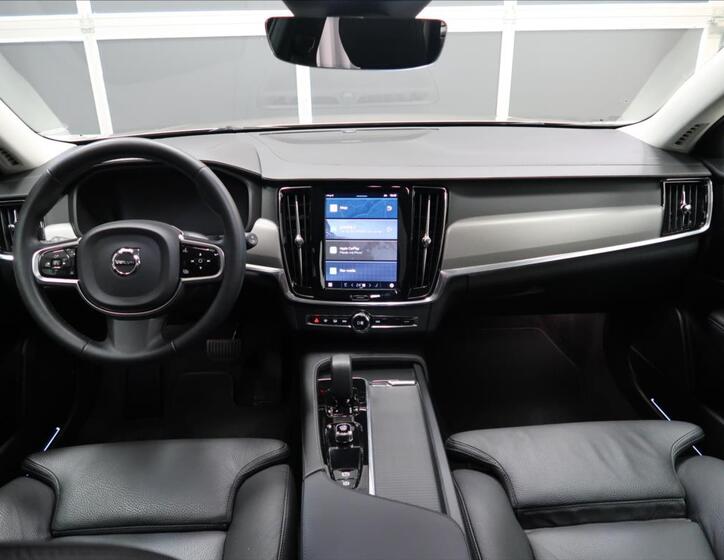 Volvo V90 12