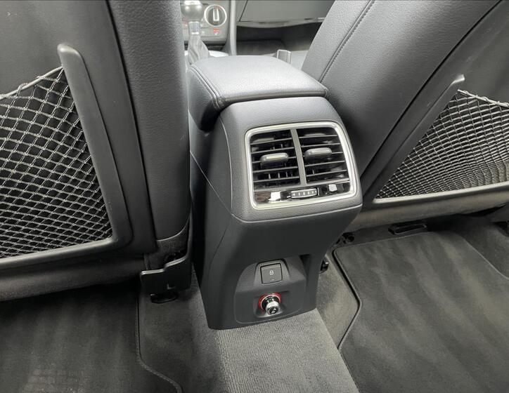 Audi Q3 32