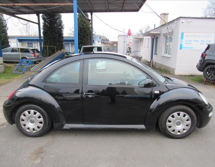 Volkswagen New Beetle 8