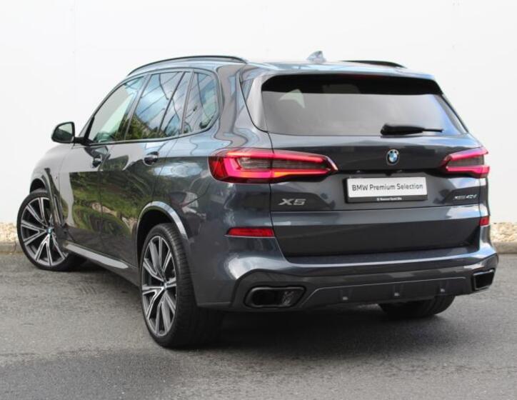 BMW X5 8