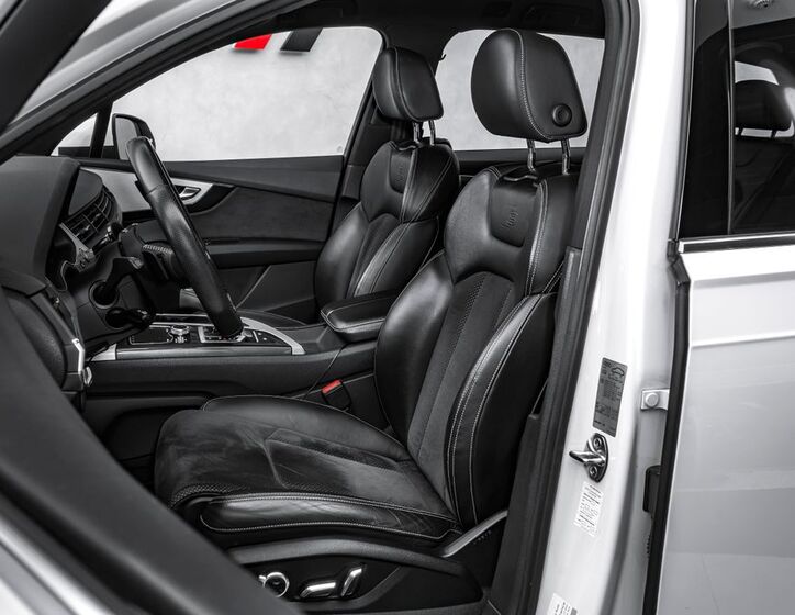 Audi Q7 13