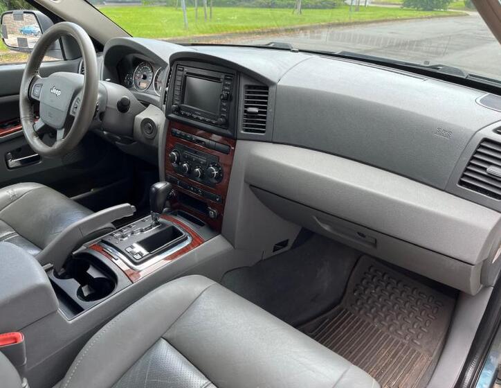 Jeep Grand Cherokee 28