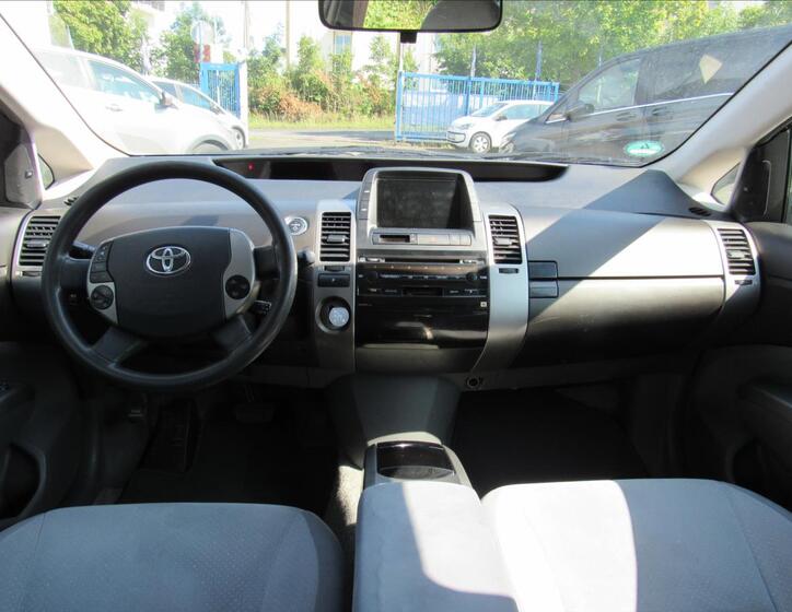 Toyota Prius 11