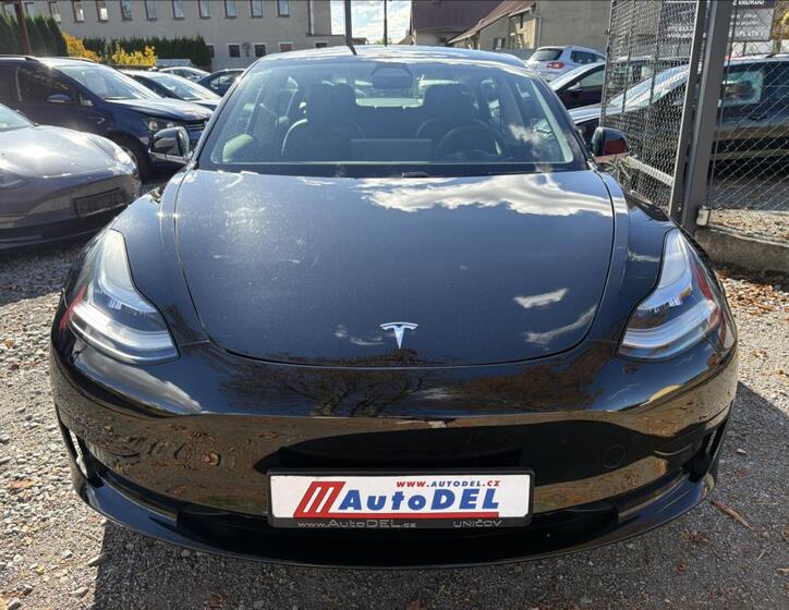 Tesla Model 3 10
