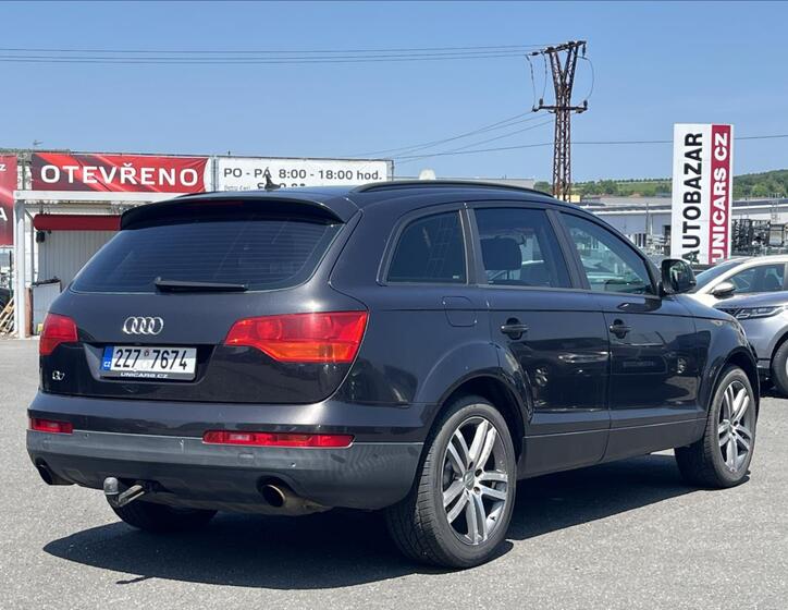 Audi Q7 5