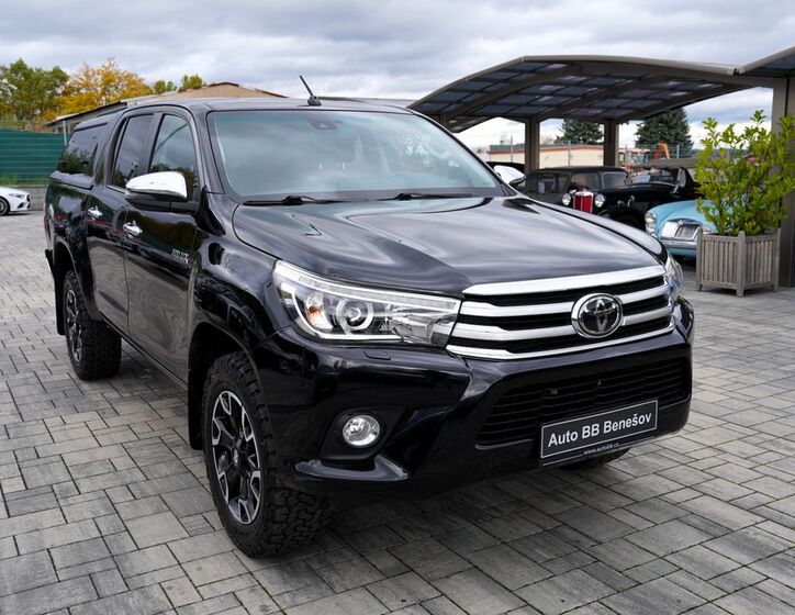 Toyota Hilux 8