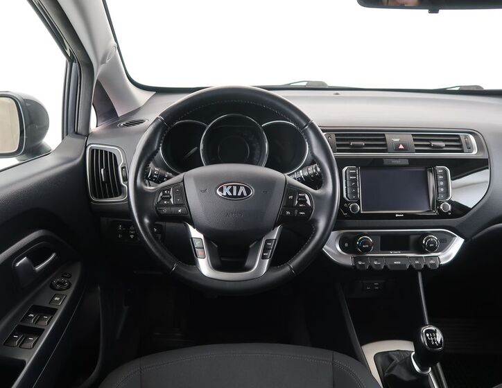 KIA Rio 15