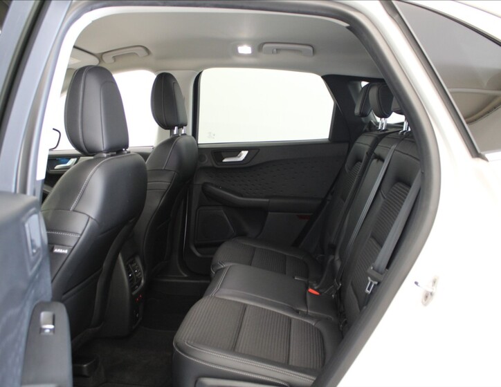 Ford Kuga 7