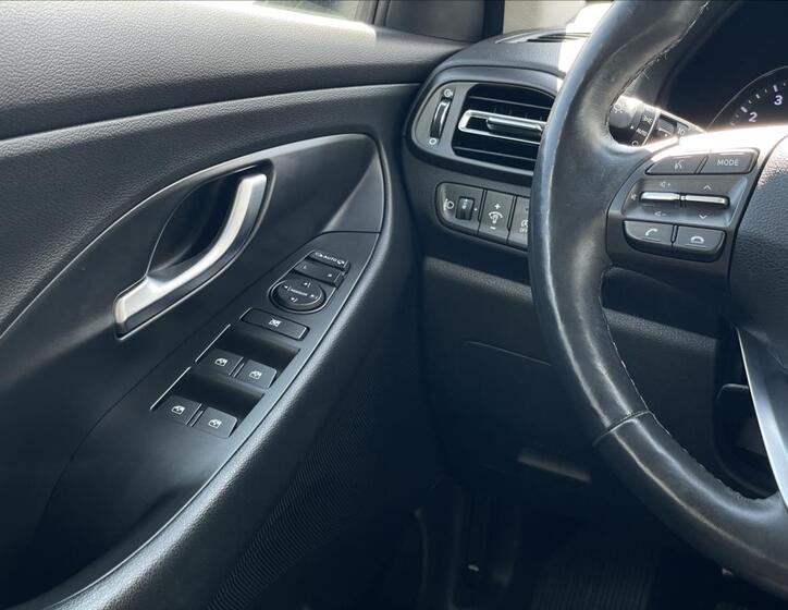 Hyundai i30 13