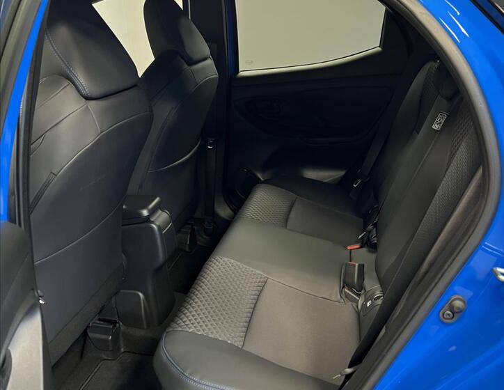 Toyota Yaris 12