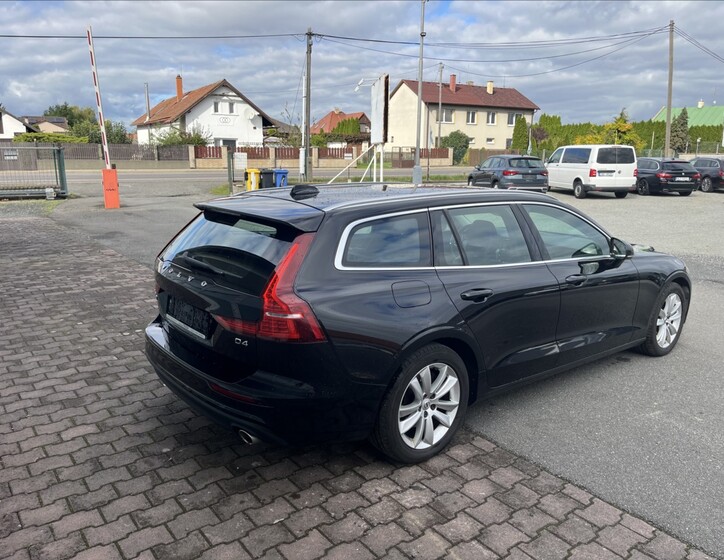 Volvo V60 5