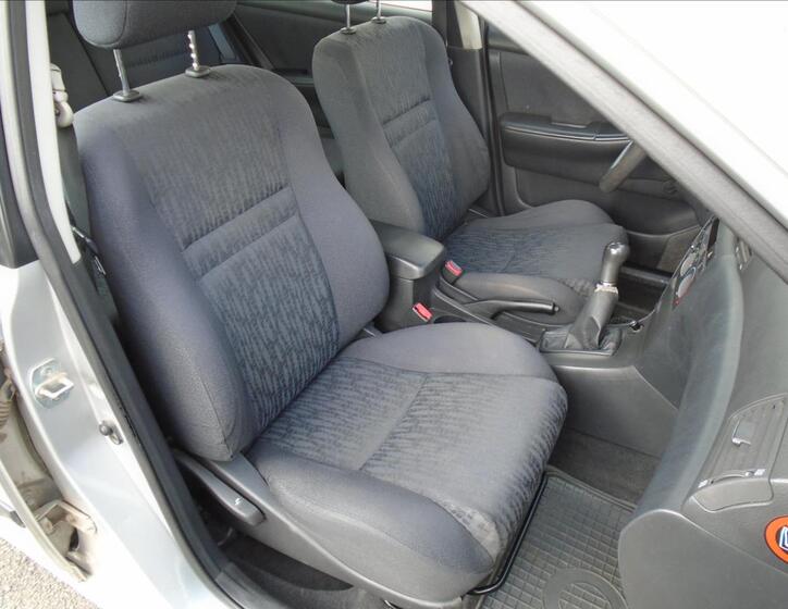 Toyota Corolla 13