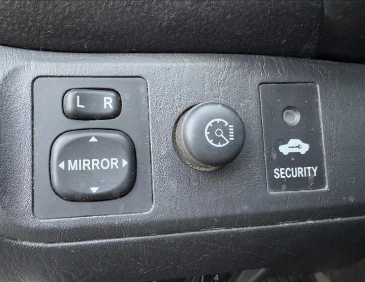 Toyota RAV4 24