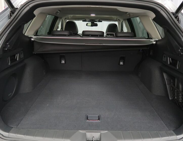 Subaru Outback 8