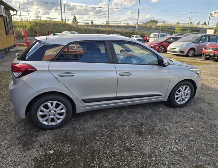 Hyundai i20 4
