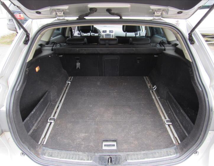 Toyota Avensis 26