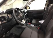 Toyota Hilux 9