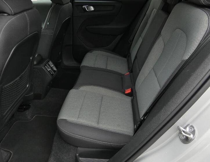 Volvo XC40 19