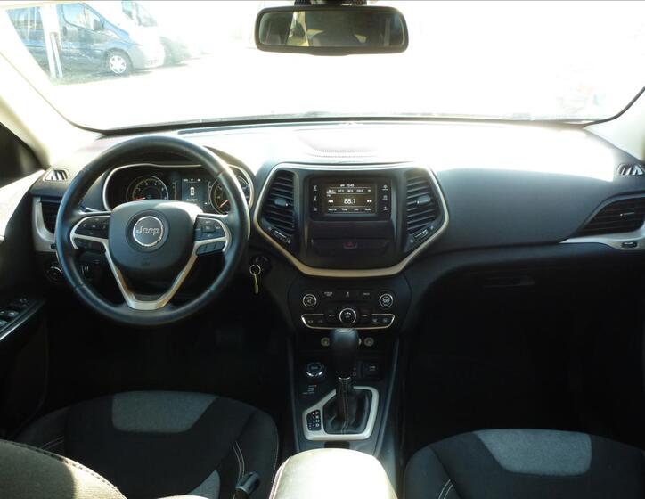 Jeep Cherokee 23