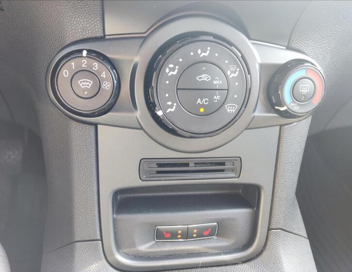 Ford Fiesta 11