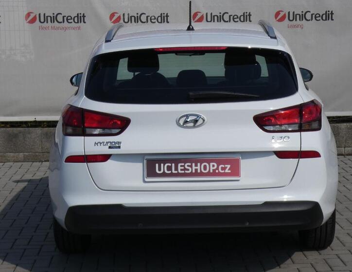 Hyundai i30 4